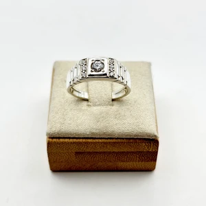 Серебряное кольцо с фианитами